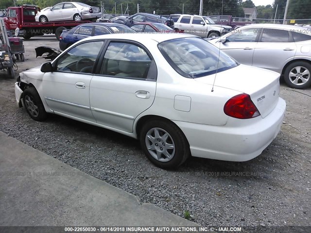 KNAFB121425175533 - 2002 KIA SPECTRA LS WHITE photo 3