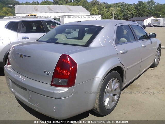 2C3KA53G87H707739 - 2007 CHRYSLER 300 TOURING SILVER photo 4