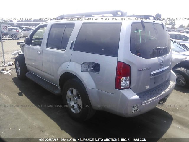 5N1AR18U98C608094 - 2008 NISSAN PATHFINDER S/LE/SE SILVER photo 3