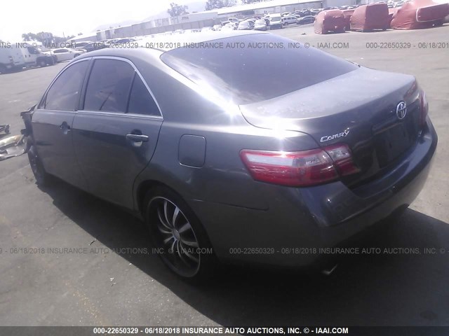 JTNBK46K573000339 - 2007 TOYOTA CAMRY NEW GENERAT LE/XLE/SE GRAY photo 3