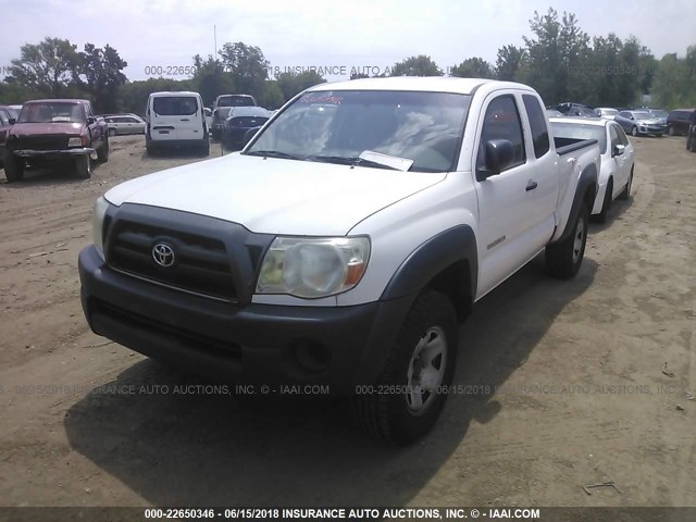 5TEUU42N38Z575453 - 2008 TOYOTA TACOMA ACCESS CAB WHITE photo 2