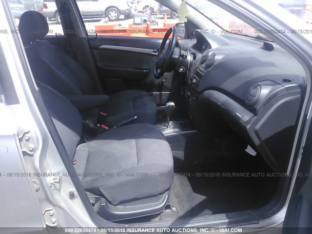 KL1TD56658B054539 - 2008 CHEVROLET AVEO LS SILVER photo 5