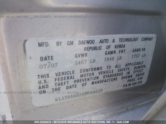 KL1TD56658B054539 - 2008 CHEVROLET AVEO LS SILVER photo 9