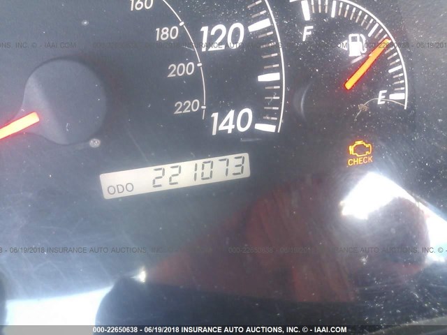 JTDBE32K053034780 - 2005 TOYOTA CAMRY LE/XLE/SE ვერცხლისფერი ფოტო 7