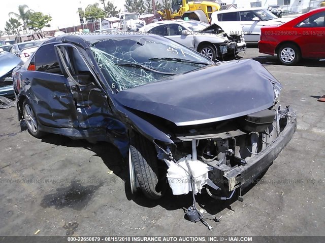 4T1BF1FK4EU832037 - 2014 TOYOTA CAMRY L/SE/LE/XLE ნაცრისფერი ფოტო 1