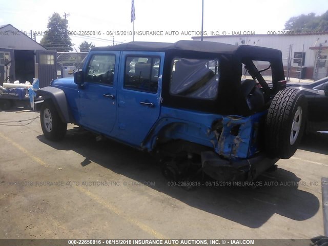 1C4BJWDG4GL130968 - 2016 JEEP WRANGLER UNLIMITE SPORT BLUE photo 3