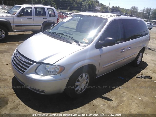 2A4GP54L96R635609 - 2006 CHRYSLER TOWN & COUNTRY TOURING SILVER photo 2