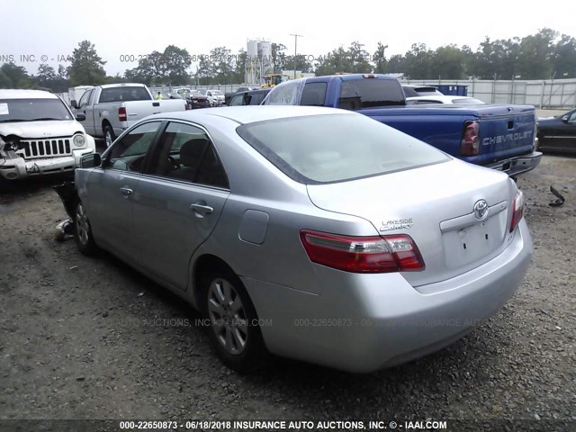 JTNBE46K373076570 - 2007 TOYOTA CAMRY NEW GENERAT CE/LE/XLE/SE SILVER photo 3