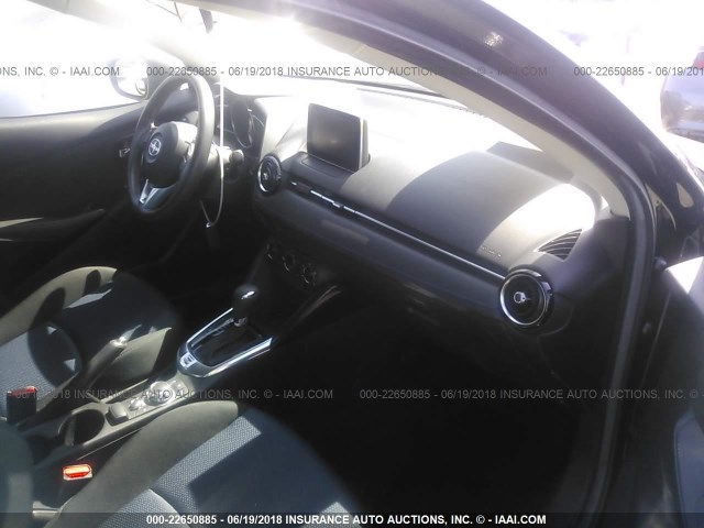 3MYDLBZVXGY126838 - 2016 TOYOTA SCION IA BLACK photo 5