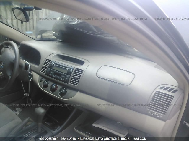 4T1BE32K24U358141 - 2004 TOYOTA CAMRY LE/XLE/SE 黑色 照片 5