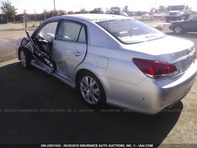 4T1BK3DB5BU381545 - 2011 TOYOTA AVALON LIMITED SILVER photo 3