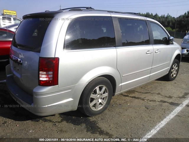 2A8HR54P68R637644 - 2008 CHRYSLER TOWN & COUNTRY TOURING SILVER photo 4