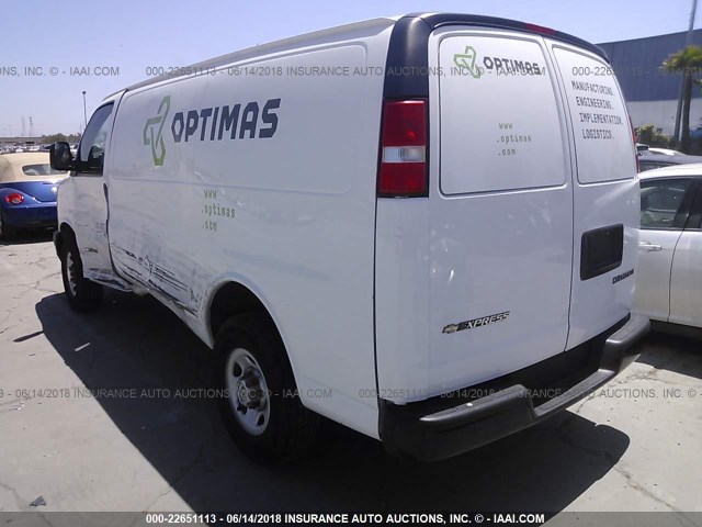 1GCHG35U551208307 - 2005 CHEVROLET EXPRESS G3500  WHITE photo 3