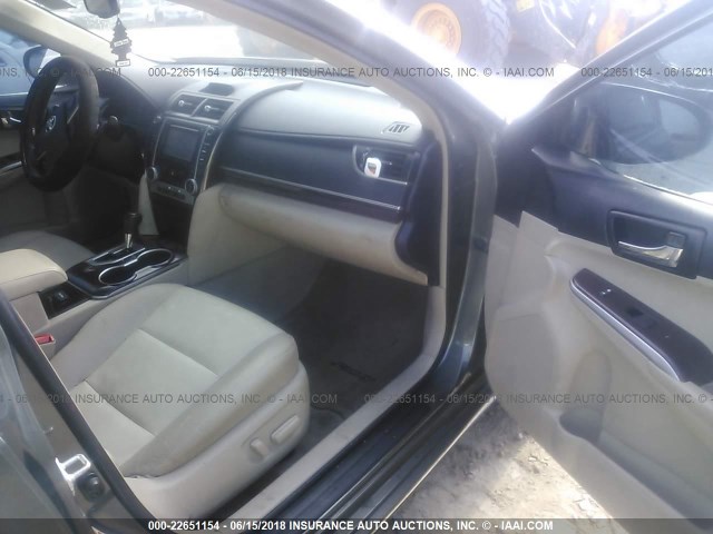 4T4BF1FK5CR206399 - 2012 TOYOTA CAMRY SE/LE/XLE GRAY photo 5