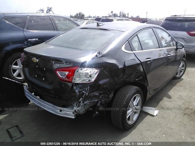 1G1BE5SM8H7257622 - 2017 CHEVROLET CRUZE LT GRAY photo 4