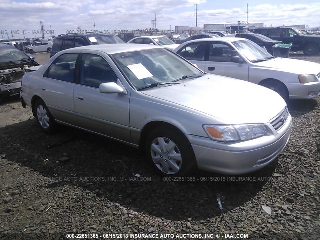 JT2BG22K9Y0462625 - 2000 TOYOTA CAMRY CE/LE/XLE 银色 照片 1