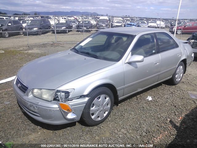 JT2BG22K9Y0462625 - 2000 TOYOTA CAMRY CE/LE/XLE 银色 照片 2