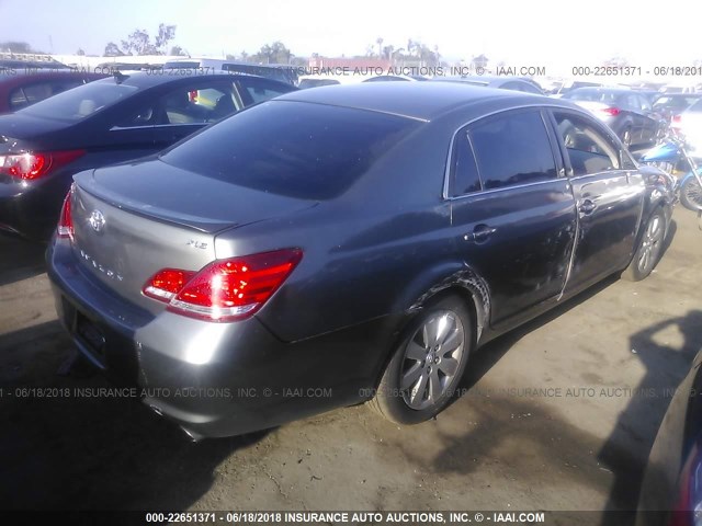 4T1BK36B05U027496 - 2005 TOYOTA AVALON XL/XLS/TOURING/LIMITED GRAY photo 4