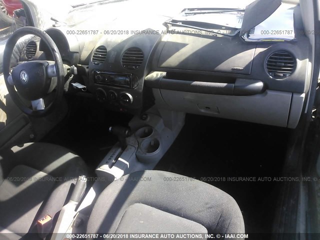 3VWBK21C83M428369 - 2003 VOLKSWAGEN NEW BEETLE GL 灰色 照片 5