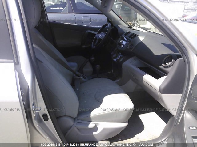 2T3BF4DV5AW072040 - 2010 TOYOTA RAV4 SILVER photo 5