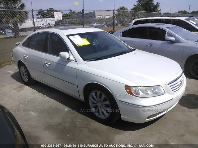 KMHFC46F88A332371 - 2008 HYUNDAI AZERA SE/LIMITED WHITE photo 1