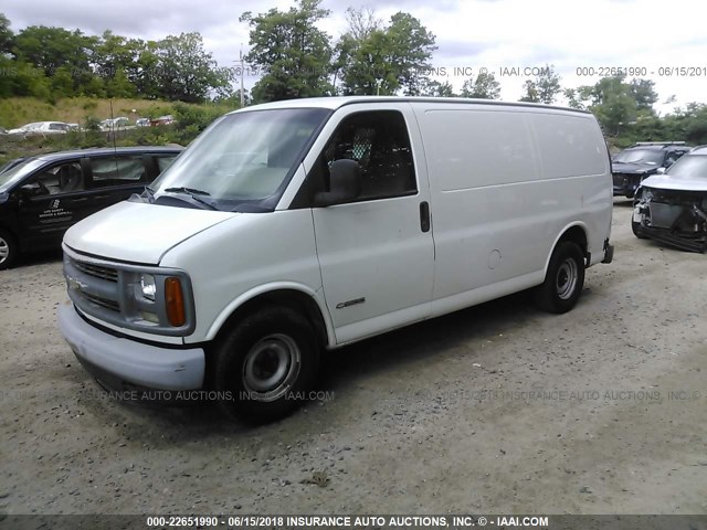 1GCEG15W911245783 - 2001 CHEVROLET EXPRESS G1500  WHITE photo 2