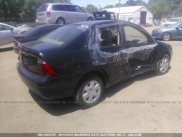 1FAFP34N77W283362 - 2007 FORD FOCUS ZX4/S/SE/SES BLACK photo 4