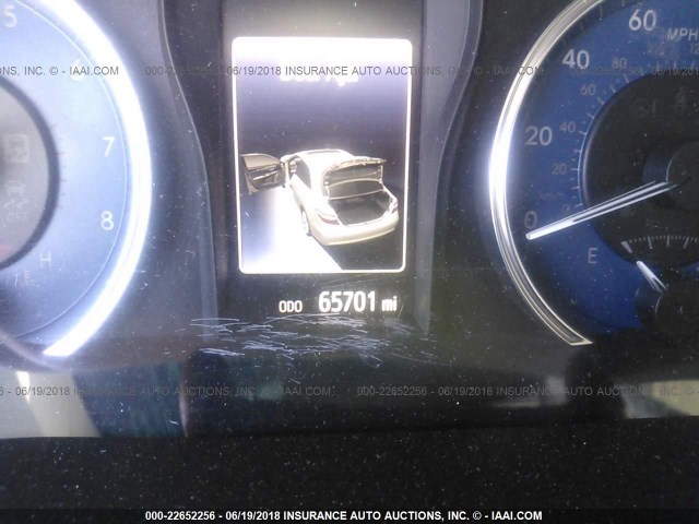 4T1BF1FK1HU647240 - 2017 TOYOTA CAMRY LE/XLE/SE/XSE GRAY photo 7