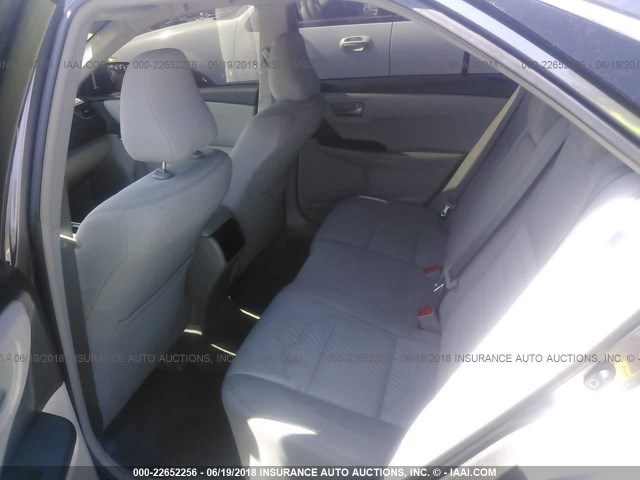 4T1BF1FK1HU647240 - 2017 TOYOTA CAMRY LE/XLE/SE/XSE GRAY photo 8