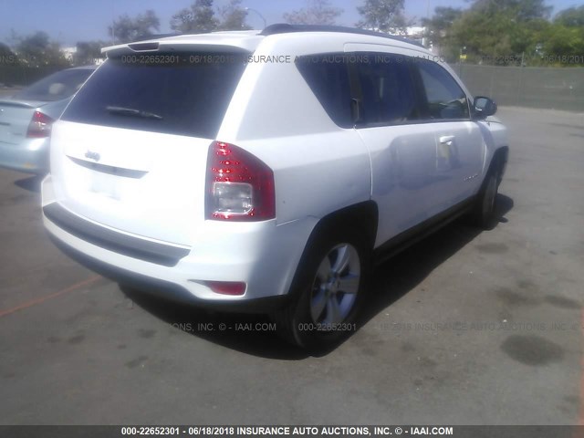 1J4NT1FAXBD289462 - 2011 JEEP COMPASS SPORT WHITE photo 4