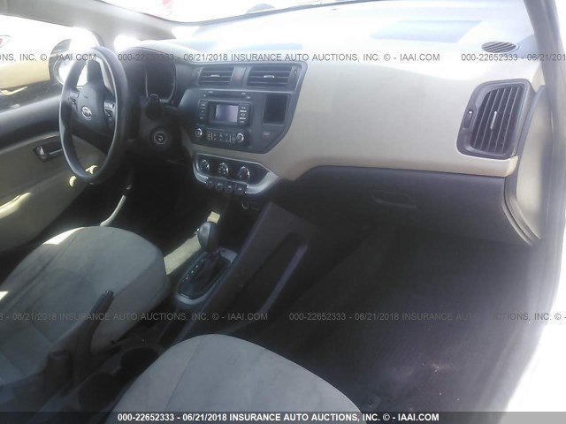 KNADM4A34C6089639 - 2012 KIA RIO LX WHITE photo 5