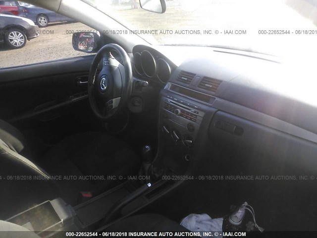 JM1BK343181777771 - 2008 MAZDA 3 HATCHBACK GRAY photo 5