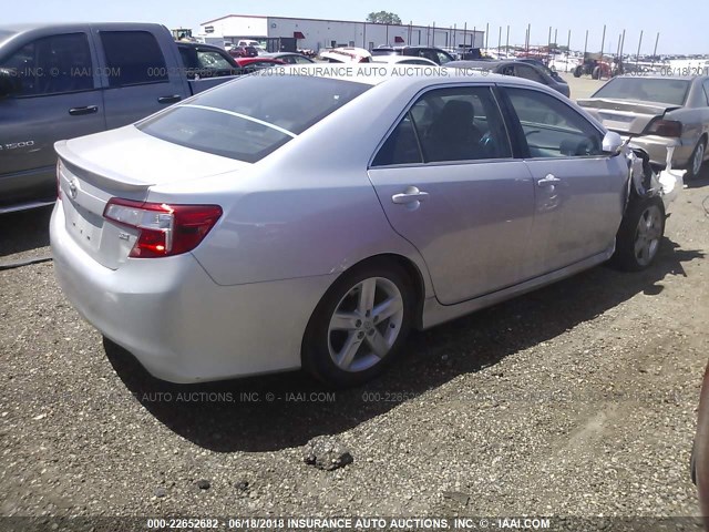 4T1BF1FK5CU076781 - 2012 TOYOTA CAMRY SE/LE/XLE SILVER photo 4