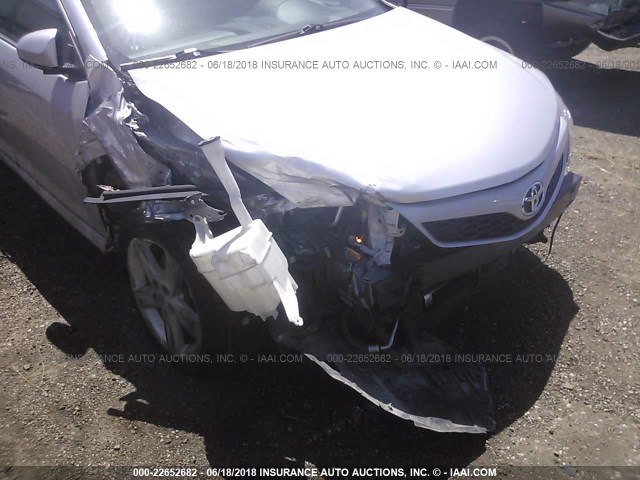 4T1BF1FK5CU076781 - 2012 TOYOTA CAMRY SE/LE/XLE SILVER photo 6