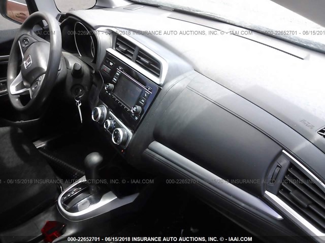 3HGGK5H5XFM765861 - 2015 HONDA FIT LX SILVER photo 5