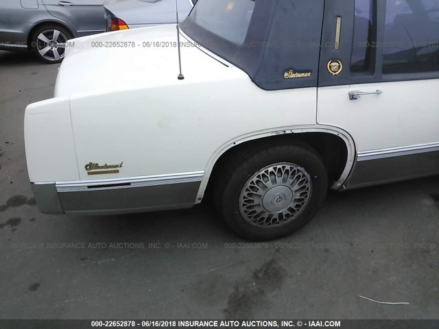 1G6CS5156K4330593 - 1989 CADILLAC FLEETWOOD 60 SPECIAL WHITE photo 6