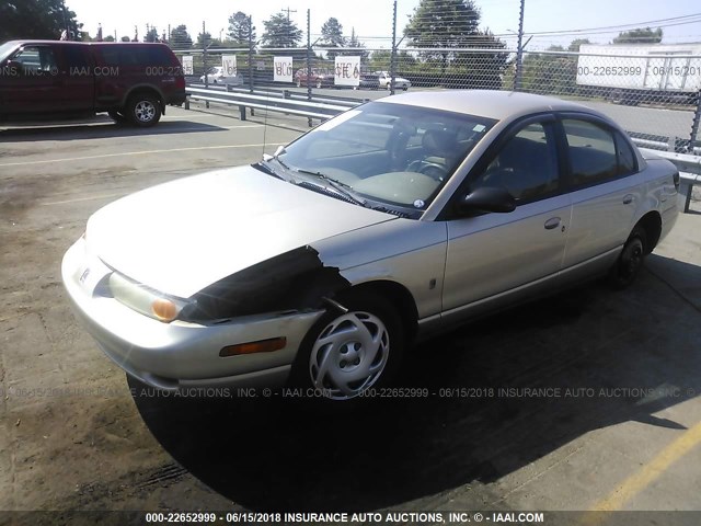 1G8ZJ5270YZ127554 - 2000 SATURN SL2 GOLD photo 2