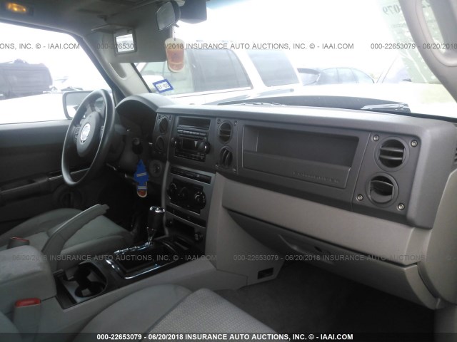 1J8HG48K76C149713 - 2006 JEEP COMMANDER GREEN photo 5