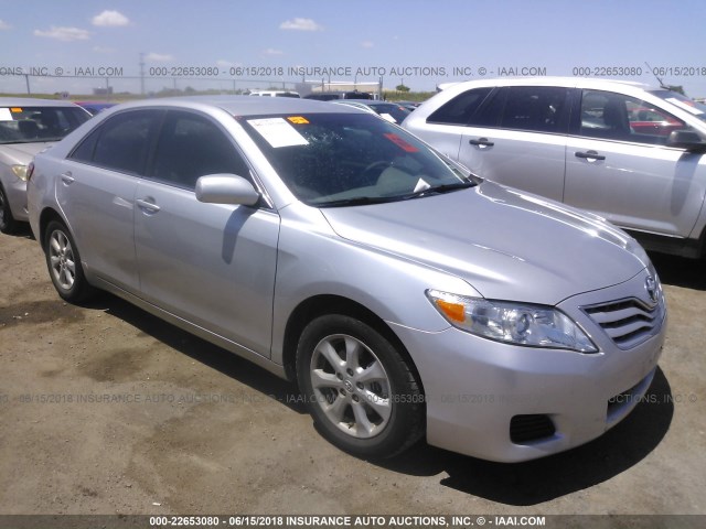 4T4BF3EK3BR216800 - 2011 TOYOTA CAMRY SE/LE/XLE SILVER photo 1