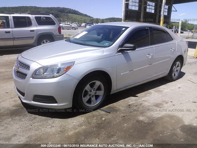 1G11B5SA1DF348225 - 2013 CHEVROLET MALIBU LS 银色 照片 2