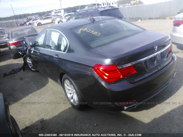 WBAKC6C50BC394849 - 2011 BMW 750 XI GRAY photo 3