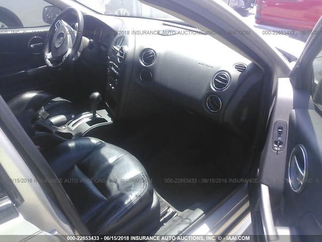 2G2WP582281192874 - 2008 PONTIAC GRAND PRIX SILVER photo 5