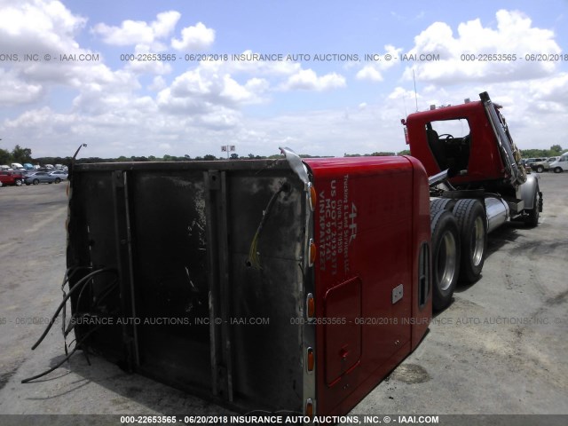 1FUPCSZB8XPA17227 - 1999 FREIGHTLINER FLD120 FLD120 RED photo 4