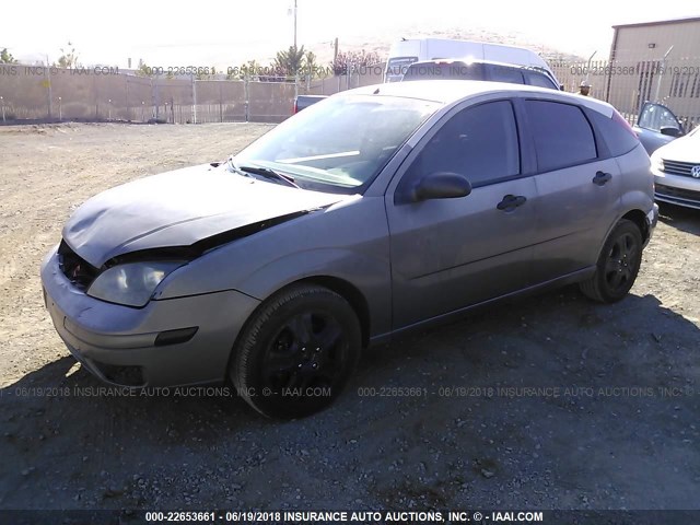 1FAFP37N37W140467 - 2007 FORD FOCUS ZX5/S/SE/SES GRAY photo 2