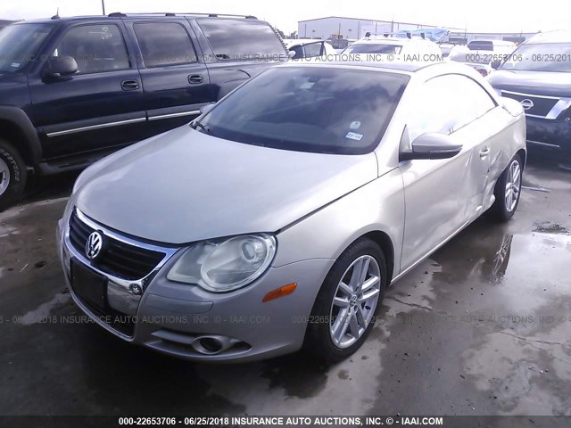 WVWFA71F99V013073 - 2009 VOLKSWAGEN EOS LUX Серый фото 2
