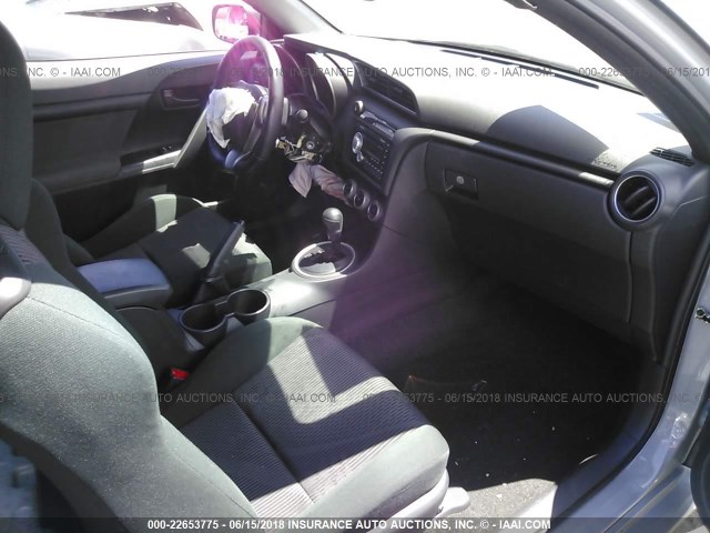 JTKJF5C71B3010068 - 2011 TOYOTA SCION TC 灰色 照片 5