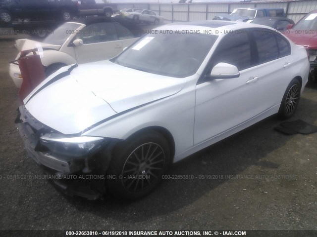 WBA3C3C53DF979171 - 2013 BMW 320 I/XDRIVE WHITE photo 2