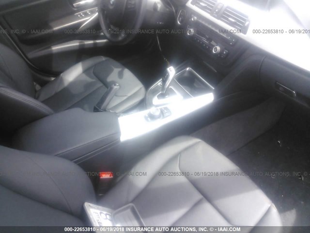 WBA3C3C53DF979171 - 2013 BMW 320 I/XDRIVE Weiß Foto 5
