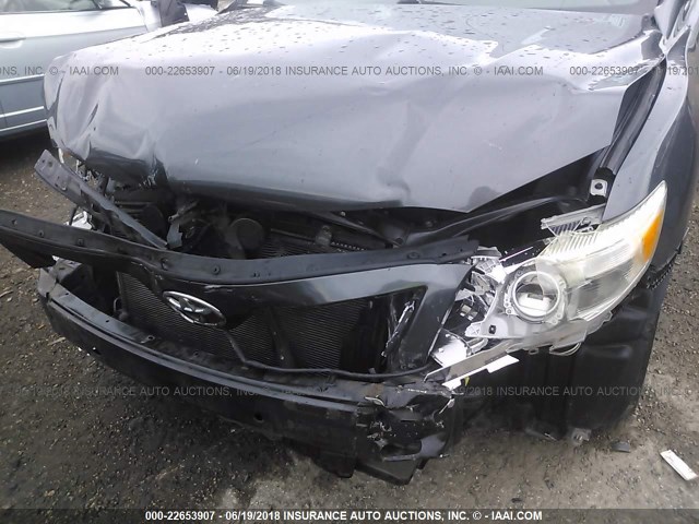 4T1BF3EK0BU182289 - 2011 TOYOTA CAMRY SE/LE/XLE 灰色 照片 6