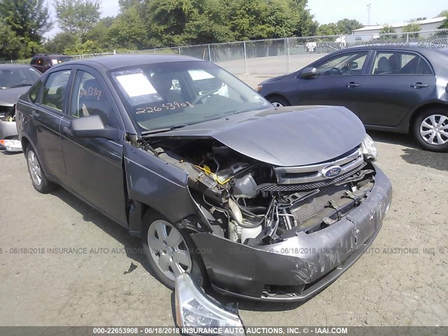 1FAHP3EN7BW124650 - 2011 FORD FOCUS S GRAY photo 1